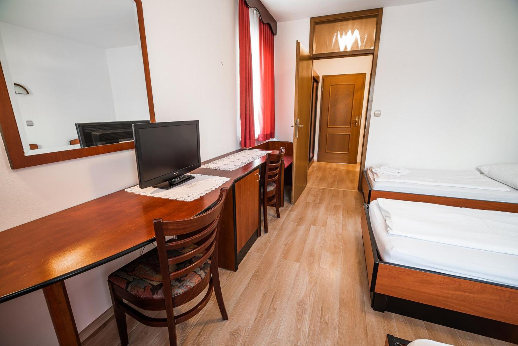 Guesthouse Leski Dvor Lesce  Zimmer foto