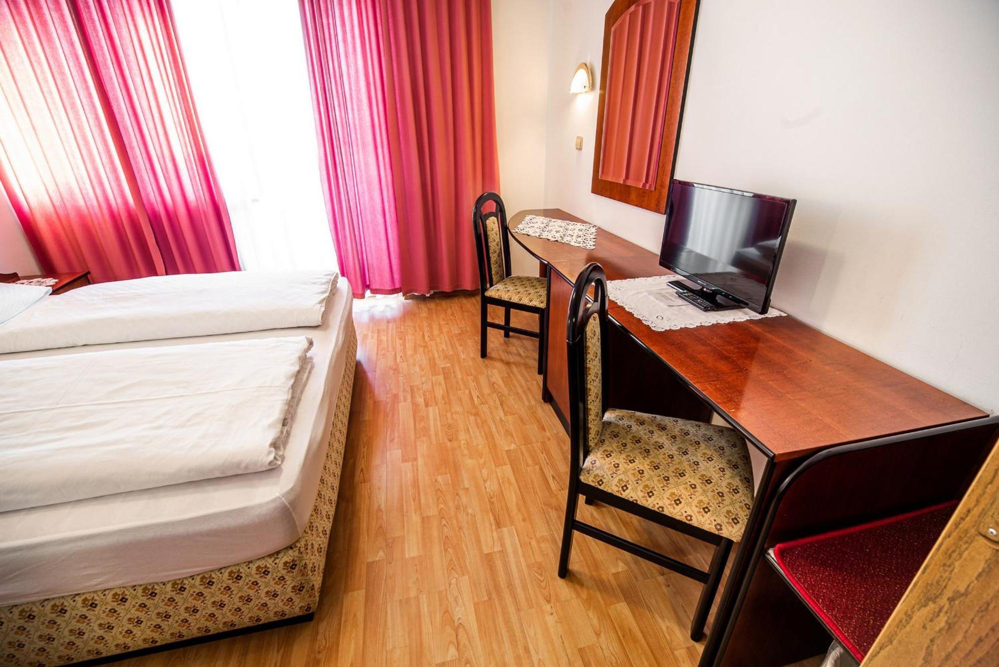 Guesthouse Leski Dvor Lesce  Zimmer foto