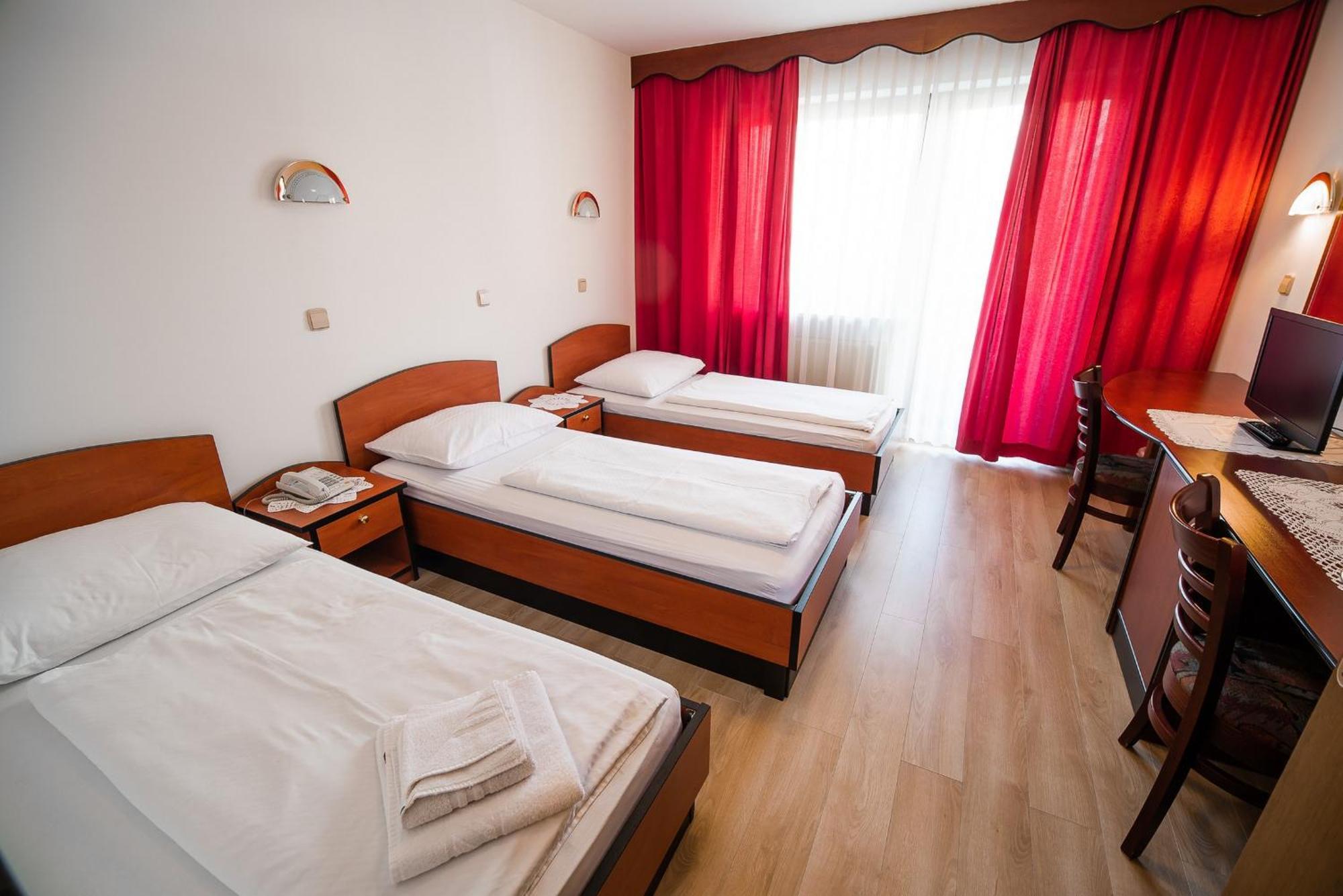 Guesthouse Leski Dvor Lesce  Zimmer foto